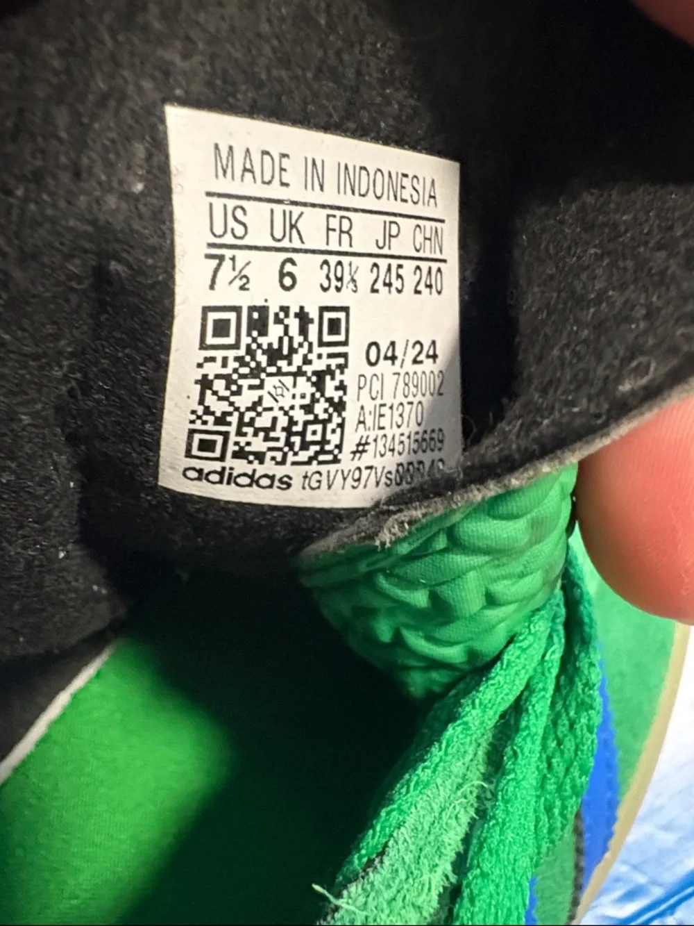 adidas Green Suede Gazelle Bold Platform Sneakers with Blue Stripes NWT - Picture 10 of 10